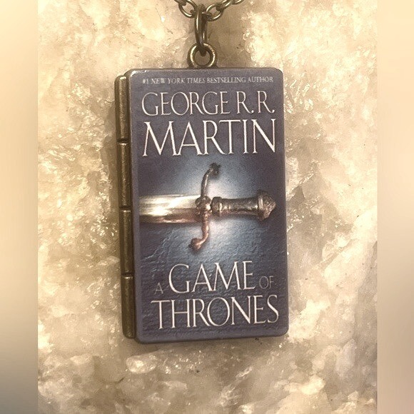 George R.R. Martin-Game Of Thrones-Book Cover Pendant Bronze Chain Necklace -New - Picture 7 of 11